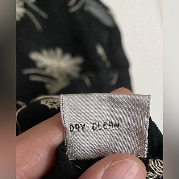 Talbots Collection Women’s Sleeveless Pure Silk Floral Button Up Blouse Size 6 - Picture 6 of 7